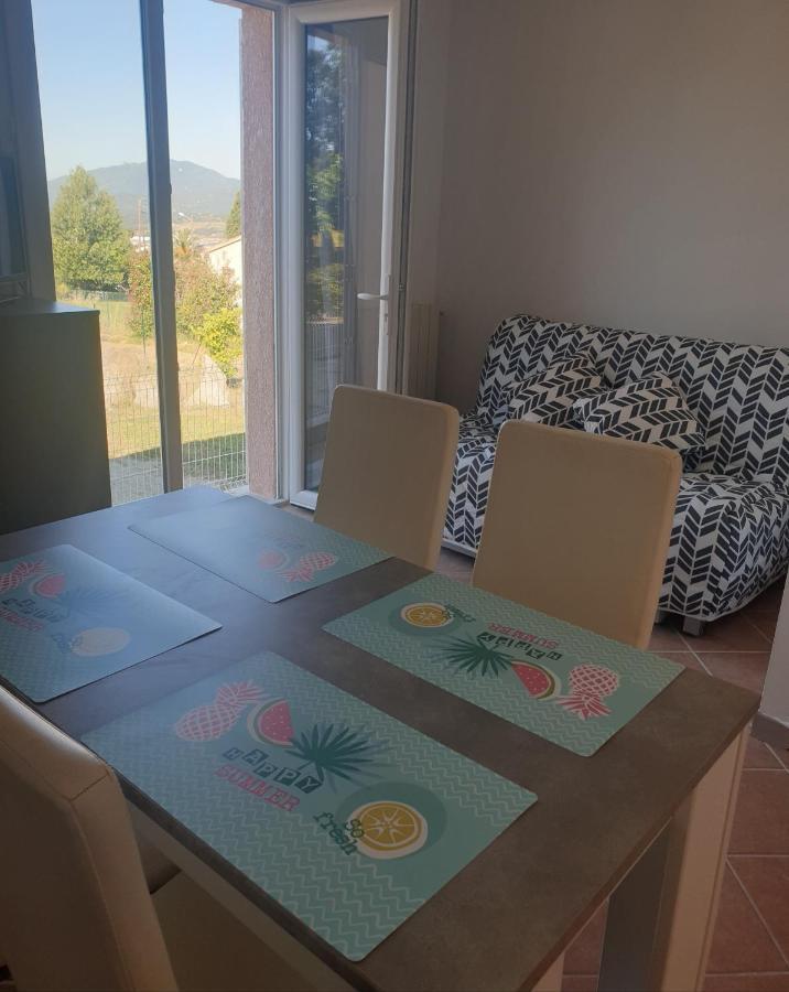Logement calme et agréable à proximité d'Ajaccio Canale Cabanes Esterno foto
