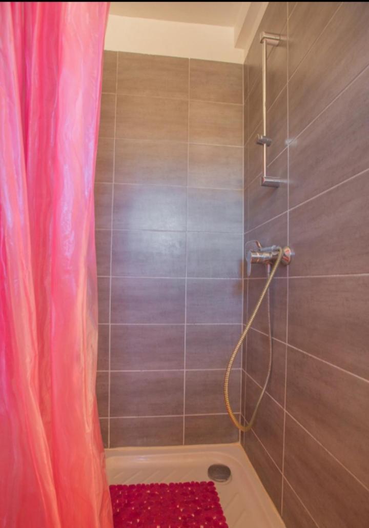 Logement calme et agréable à proximité d'Ajaccio Canale Cabanes Esterno foto